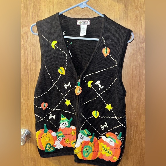 Tiara International Halloween Sweater - Picture 1 of 5